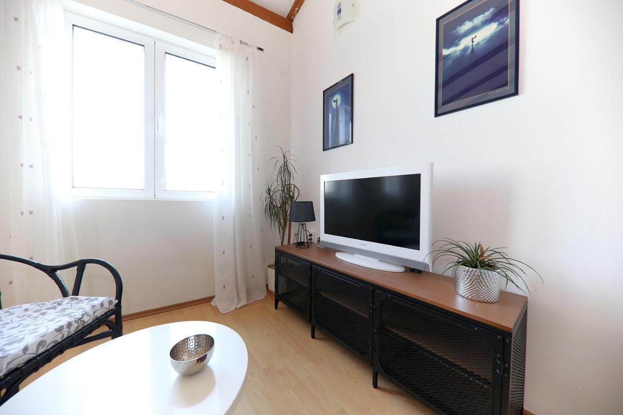 Puntamika Studio ซาดาร์ ภายนอก รูปภาพ