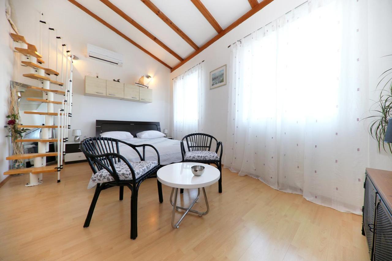 Puntamika Studio ซาดาร์ ภายนอก รูปภาพ